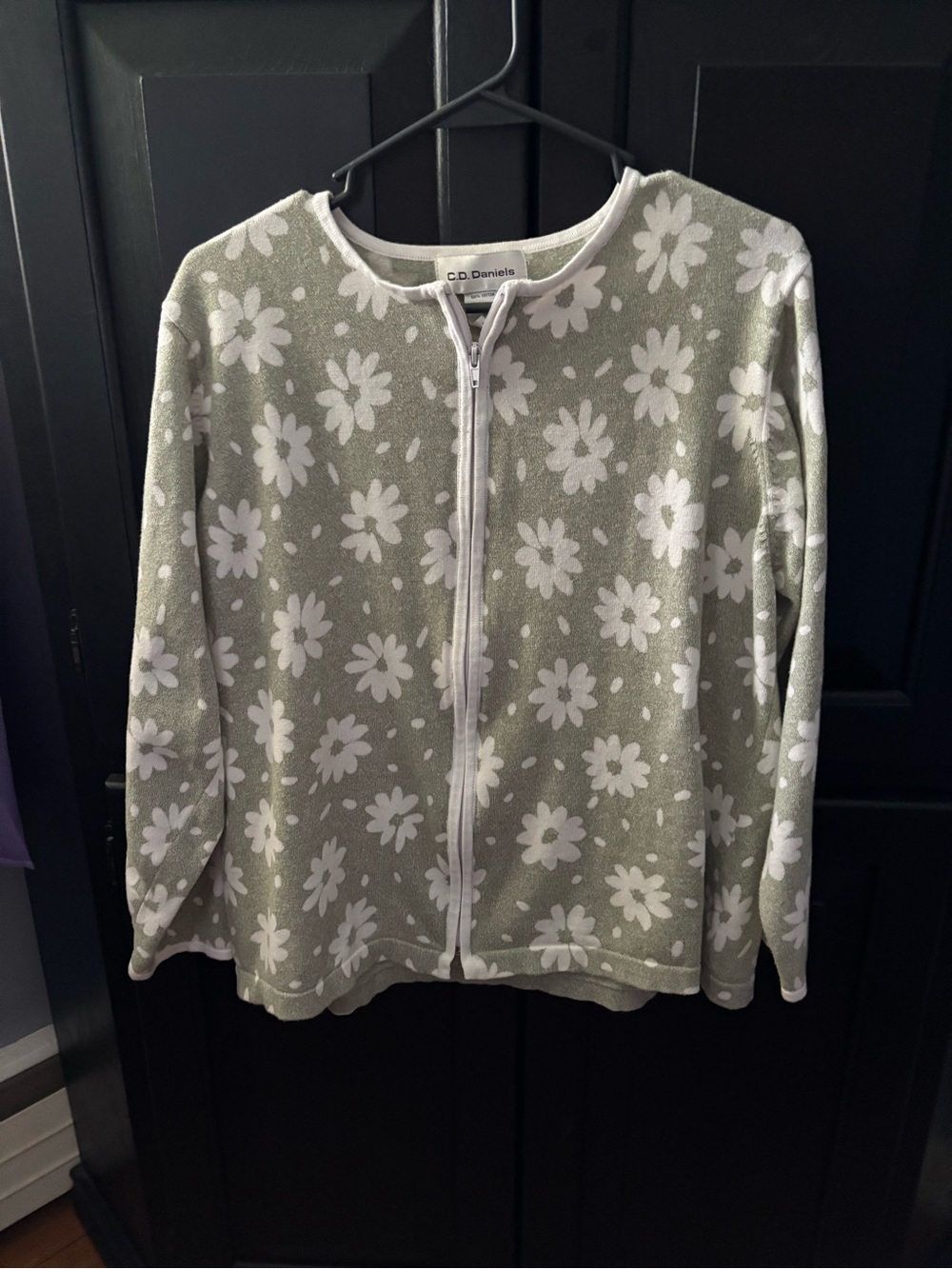 C.D. Daniels Light Green Floral Zip Cardigan